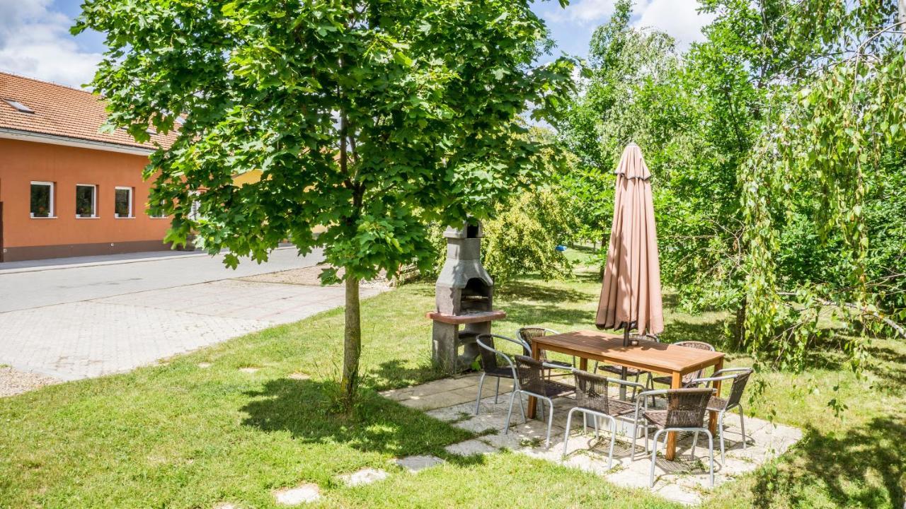 Penzion U Dablova Kopyta Rakvice Luaran gambar